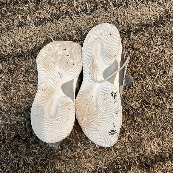 Adidas: Mens Basketball Shoes - Picture 3 of 5